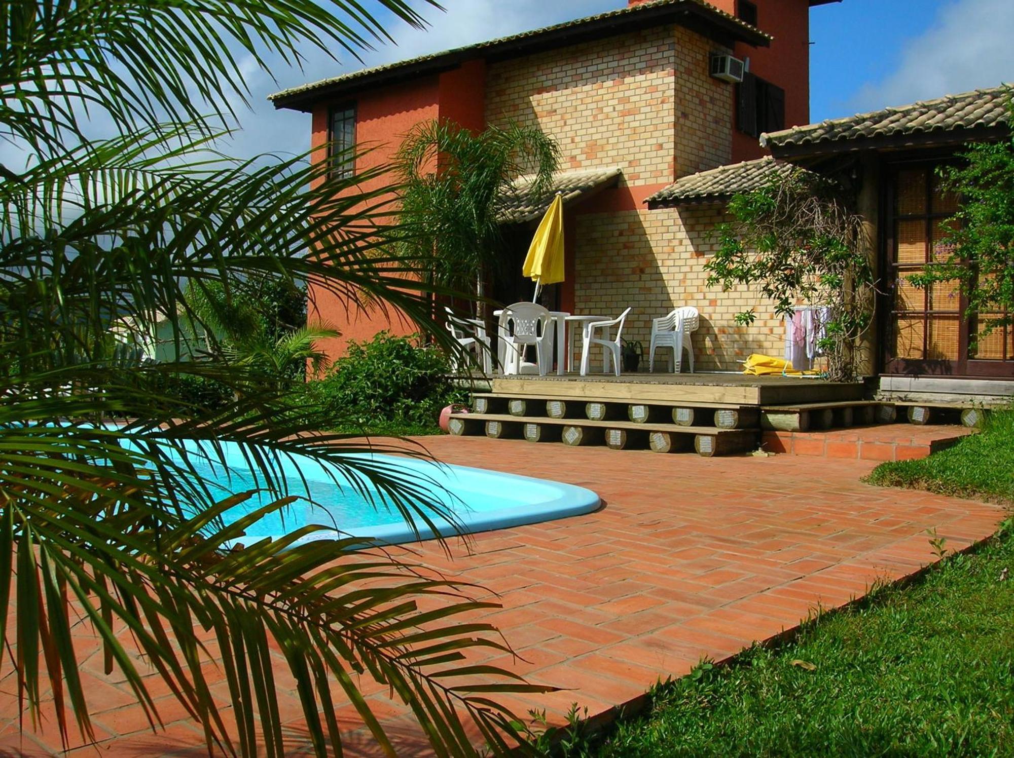 Estalagem Capitao Gancho Hotel Praia do Rosa Exterior photo